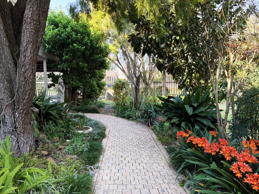 3 Bedroom Property for Sale in Van Der Hoff Park North West